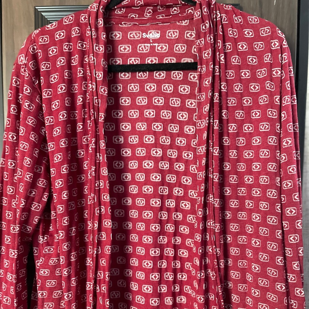 HTML tags cardigan with pockets!